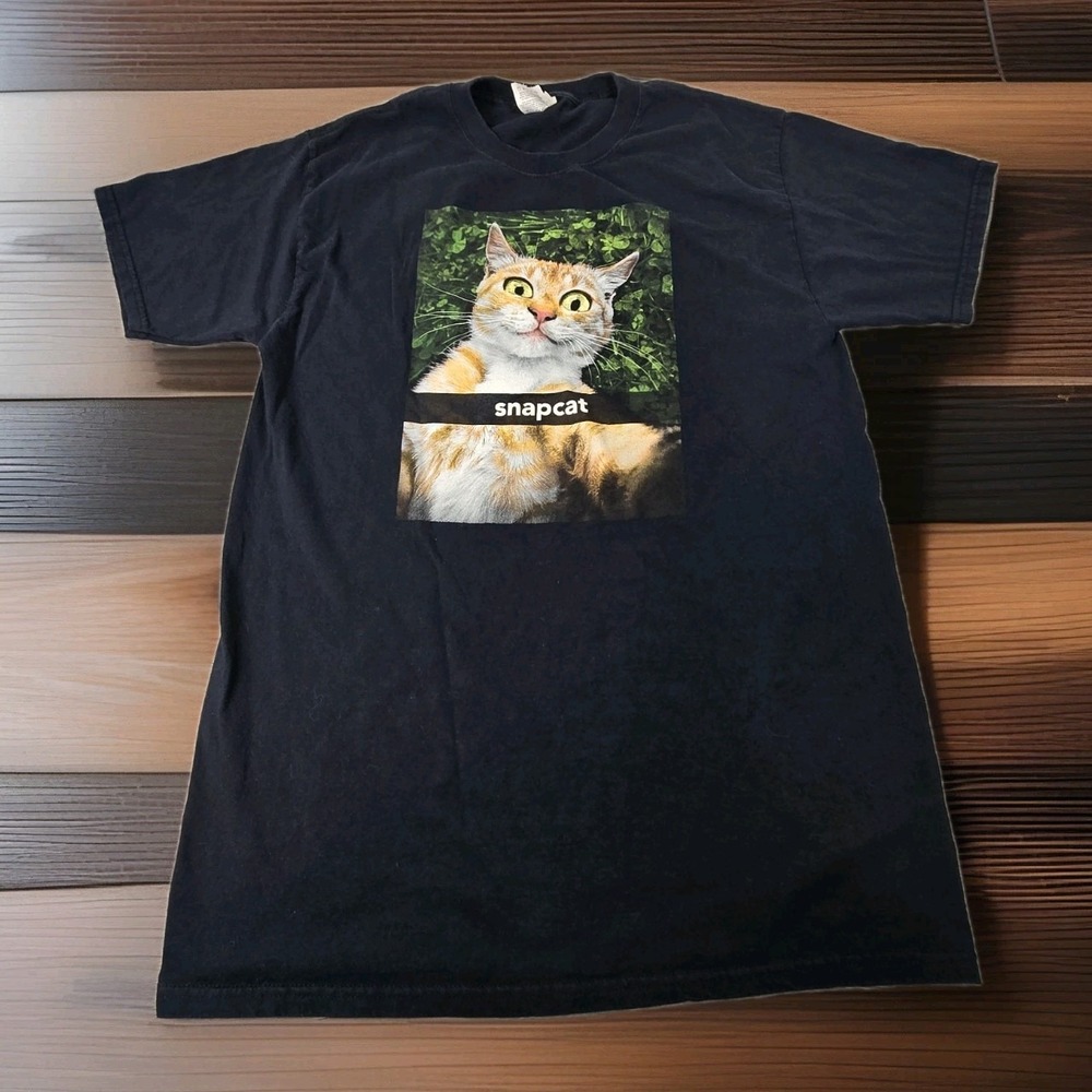 Snapcat T Shirt‎ Mens M Black Graphic Print Short Sleeve Fruit Of The Loom